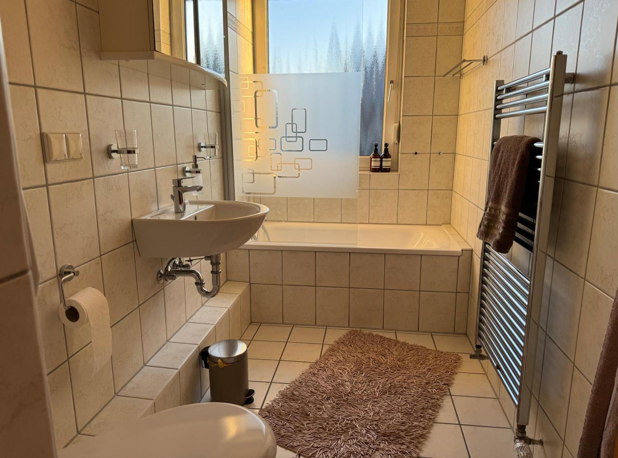 Ruhrpott Residenz - 3 Zimmer Suite - 70Qm Mit Balkon Oberhausen  Esterno foto