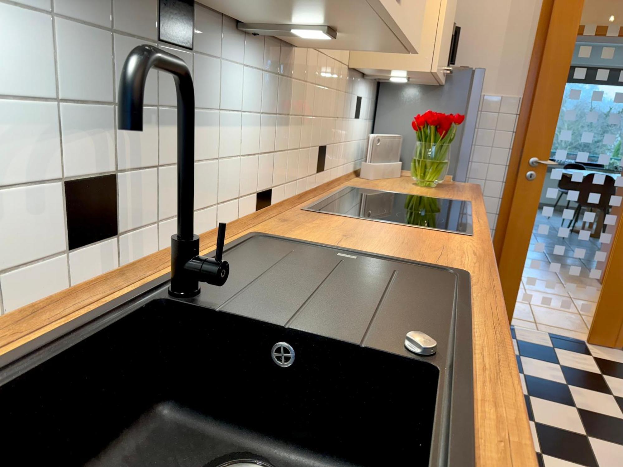 Ruhrpott Residenz - 3 Zimmer Suite - 70Qm Mit Balkon Oberhausen  Esterno foto